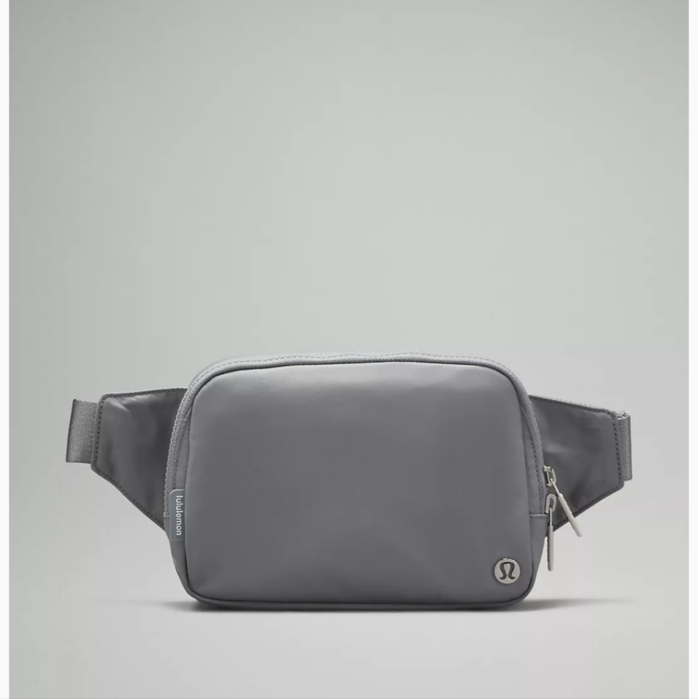 Lululemon Everywhere Belt Bag One Size Rhino Grey Unixes New - Picture 2 of 9